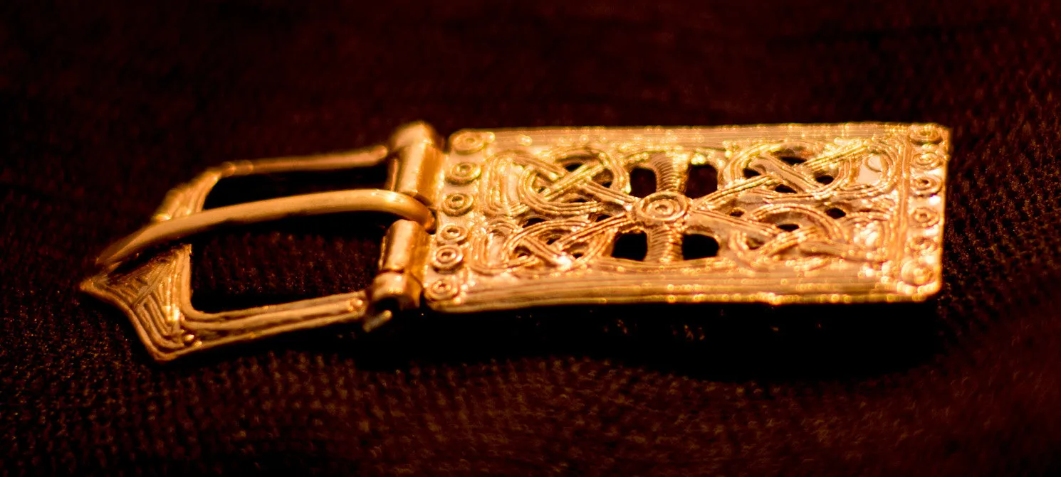 Belt set with Round openwork pattern - X-24 Set