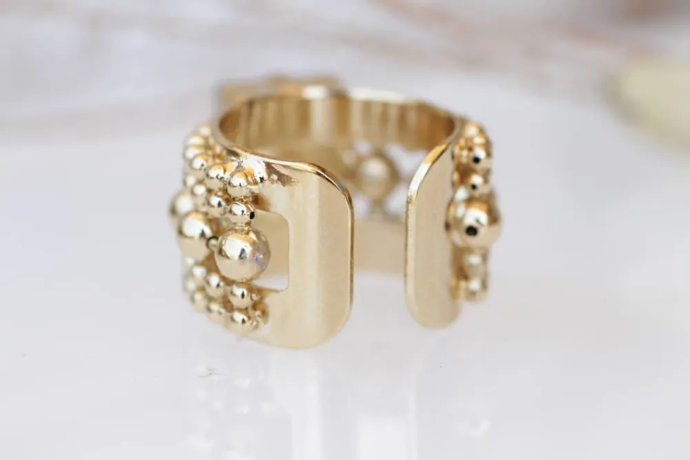 BLACK COCKTAIL RING