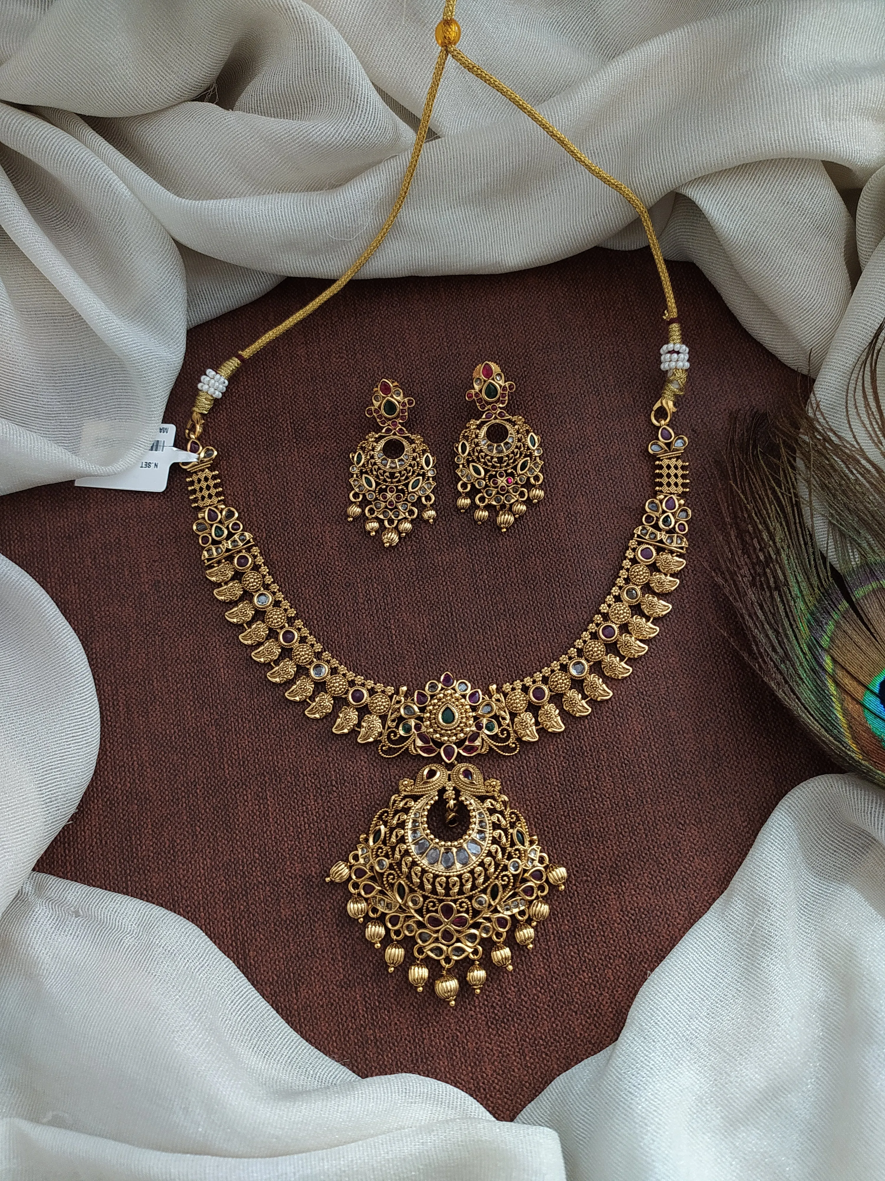 Exquisite Design Kemp Stones Antique Necklace Set