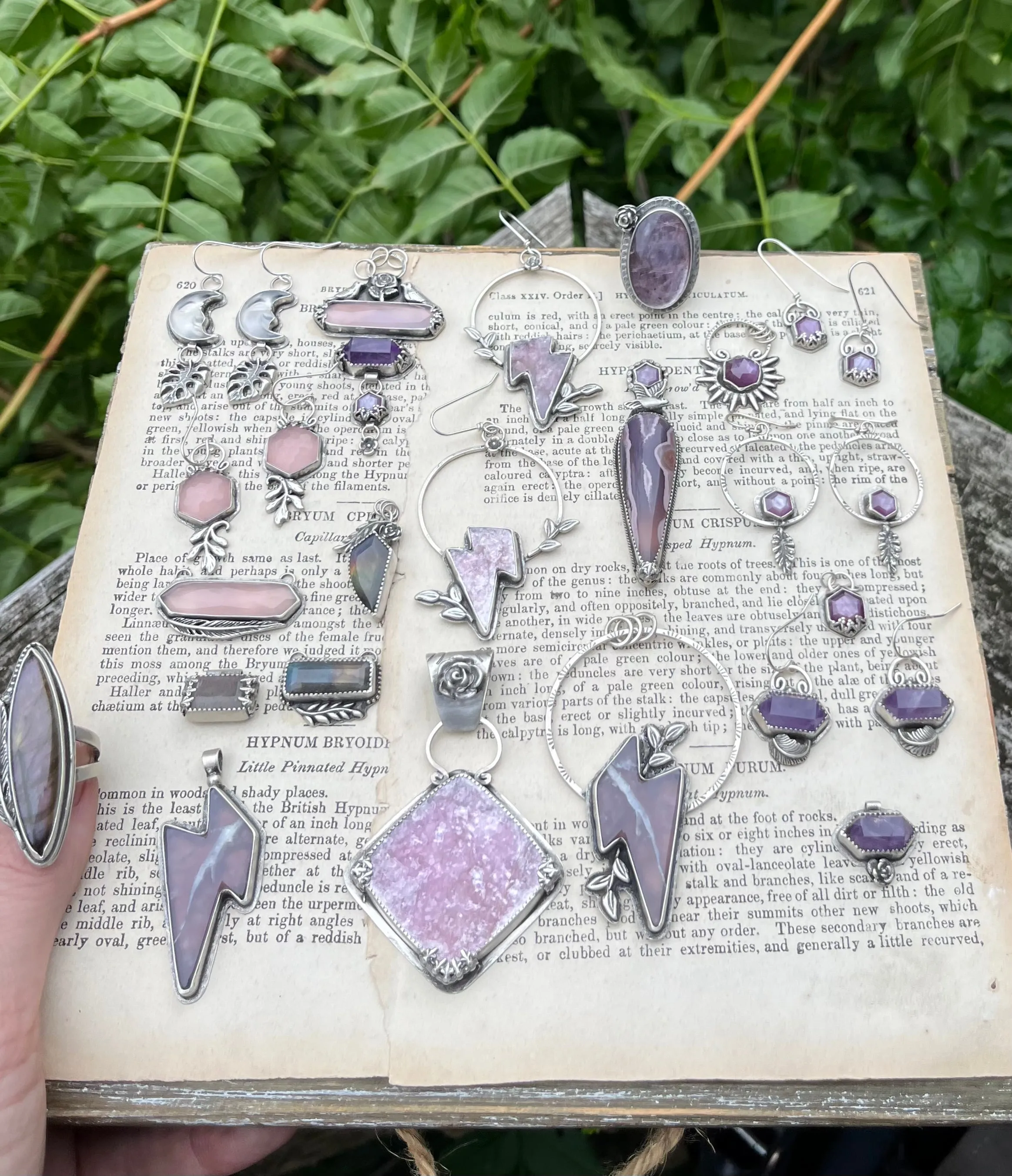 Purple Marquise Labradorite Ring with Leaves