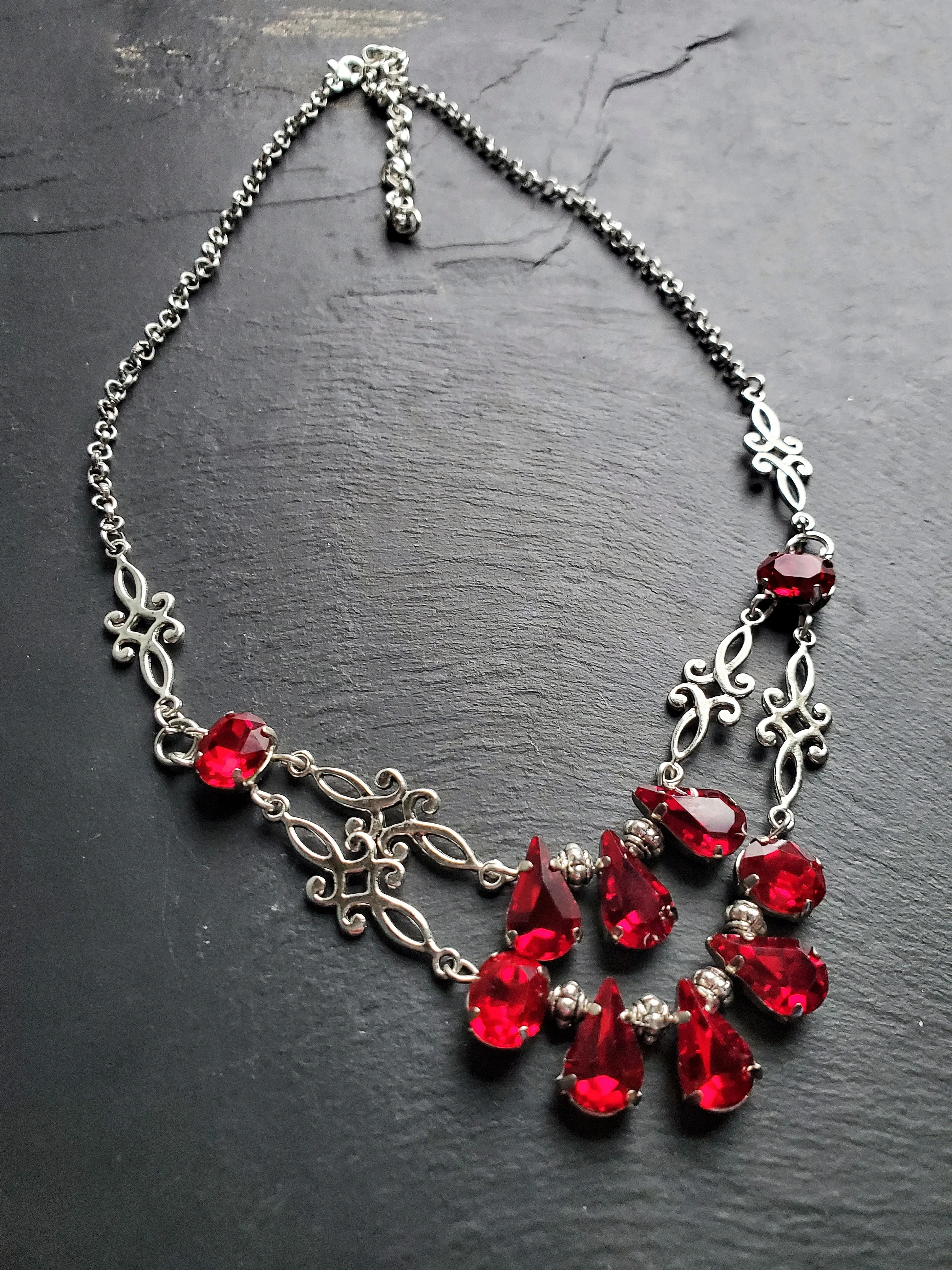Renaissance Rhinestone Necklace in Red or Blue