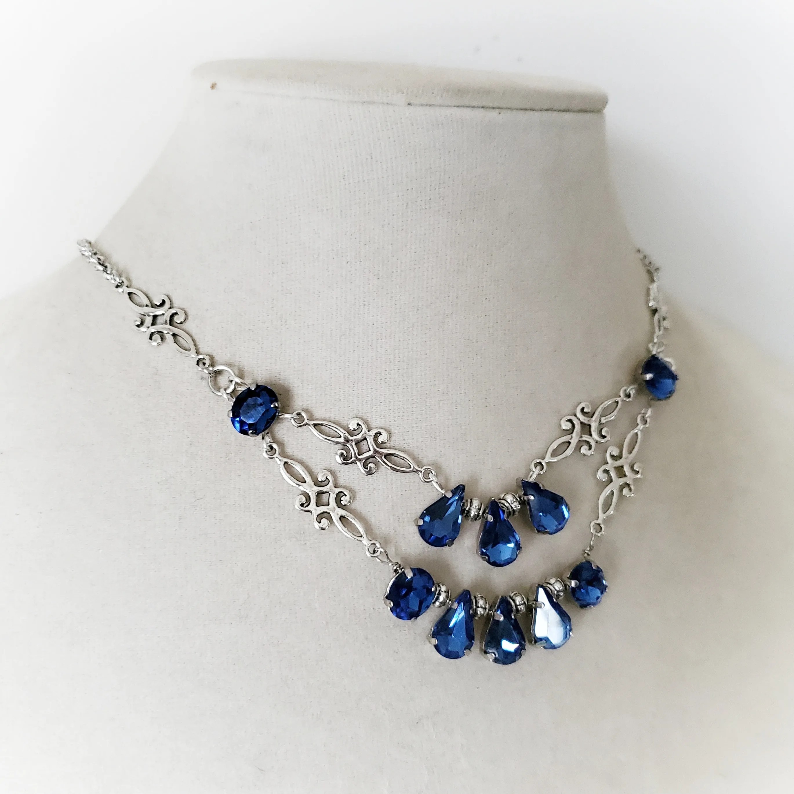 Renaissance Rhinestone Necklace in Red or Blue