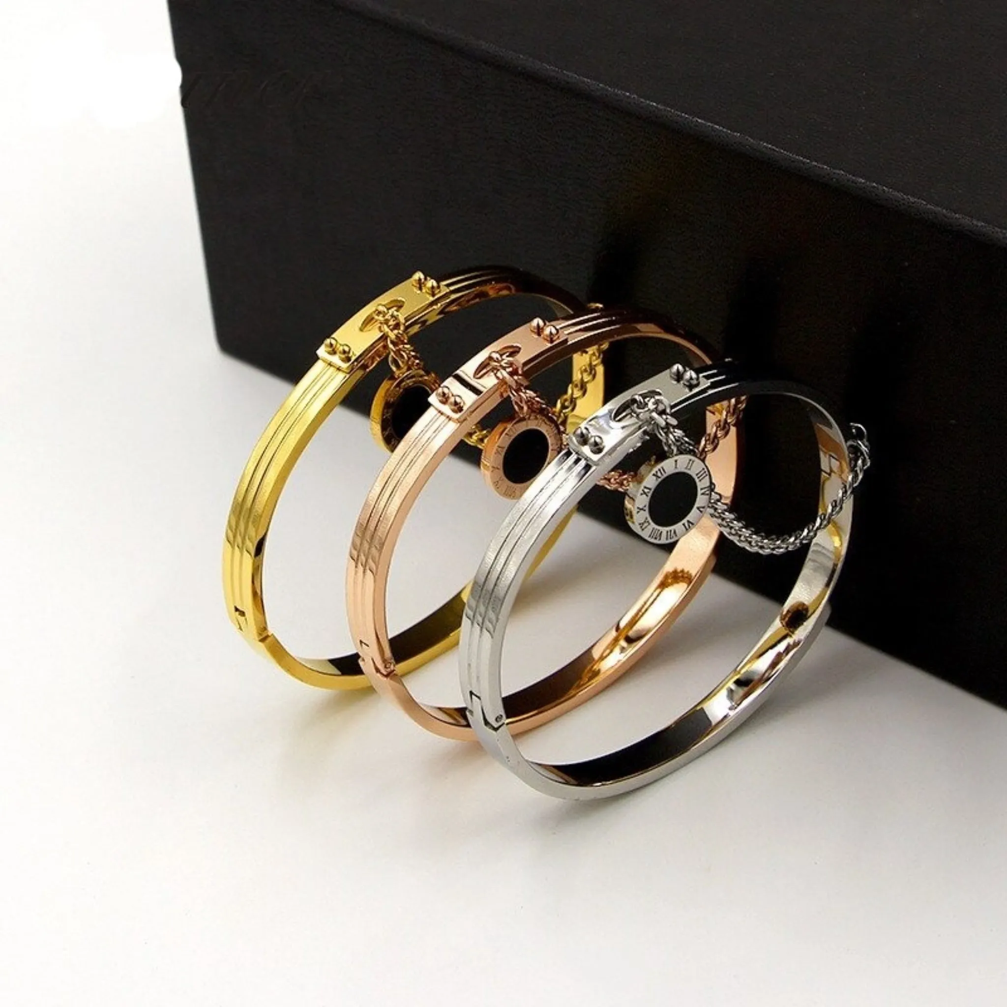 Round Tag Bracelet For Women