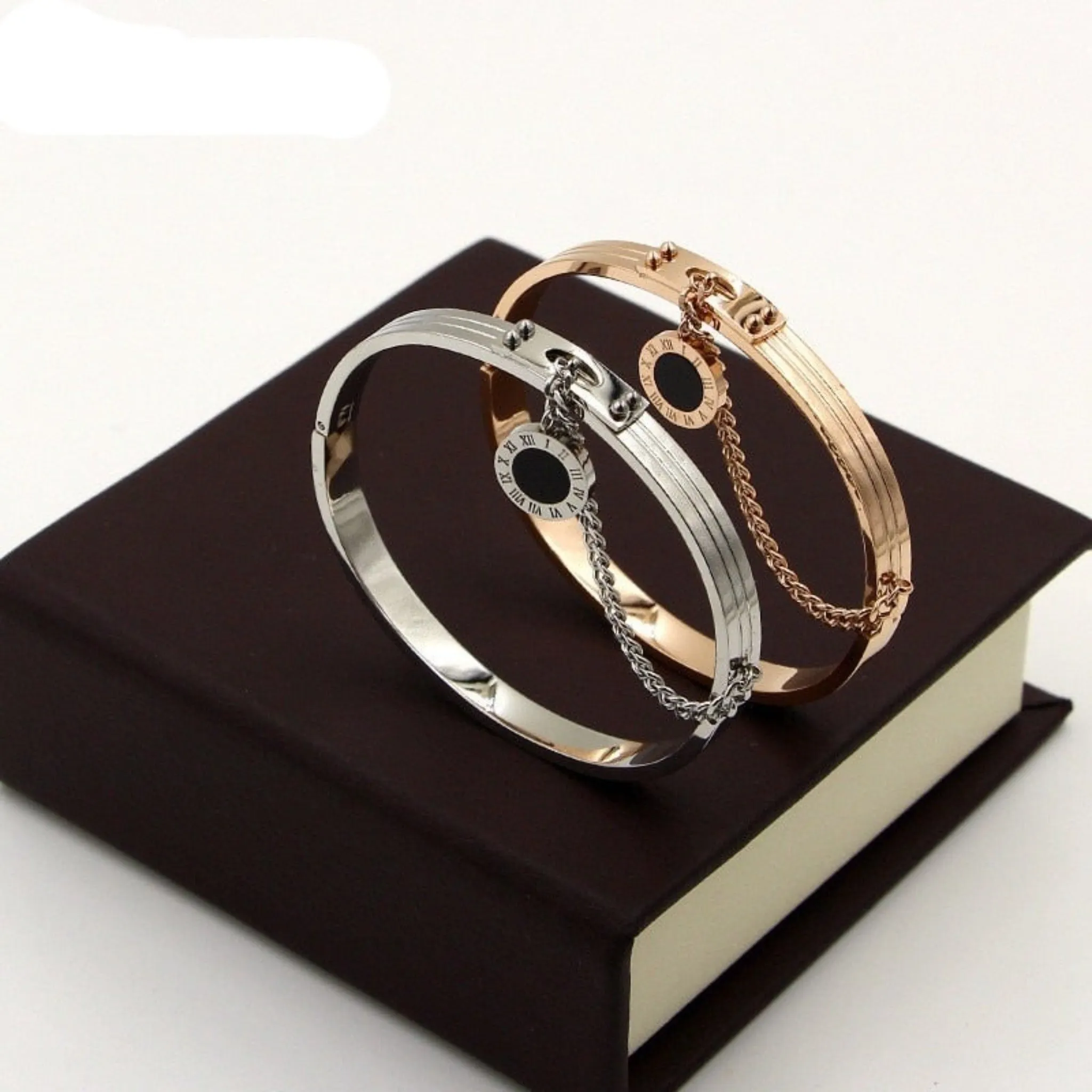 Round Tag Bracelet For Women